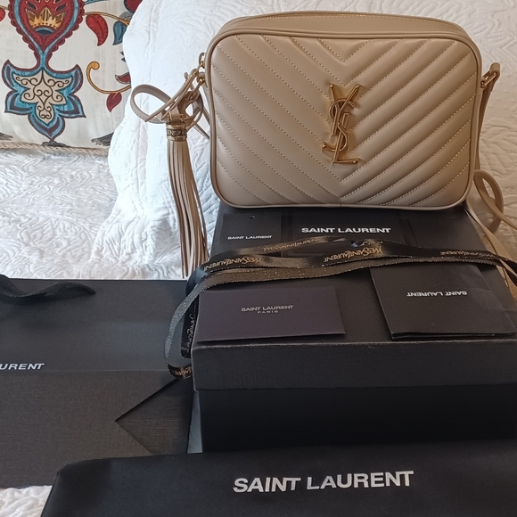 Saint Laurent Beige Medium Lou  Camera  Bag - Picture 3 of 8
